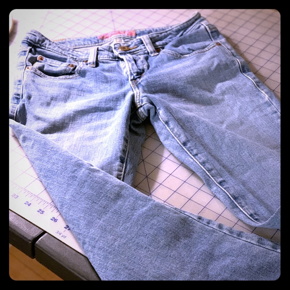 Levi’s super low boot cut size 7M